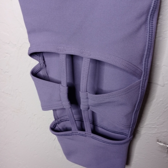 Johnny Was Calme Purple Cutout Leggings - Picture 3 of 7